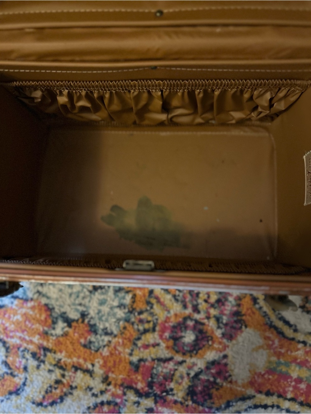 Samsonite Vintage 1940s Tan Hard-Shell Vanity Case with Brass Accent - Picture 10 of 11